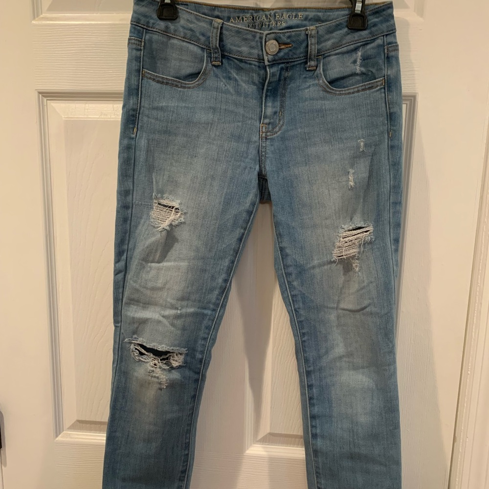 American Eagle Midrise Distressed Light Wash Jeggings - Size 4